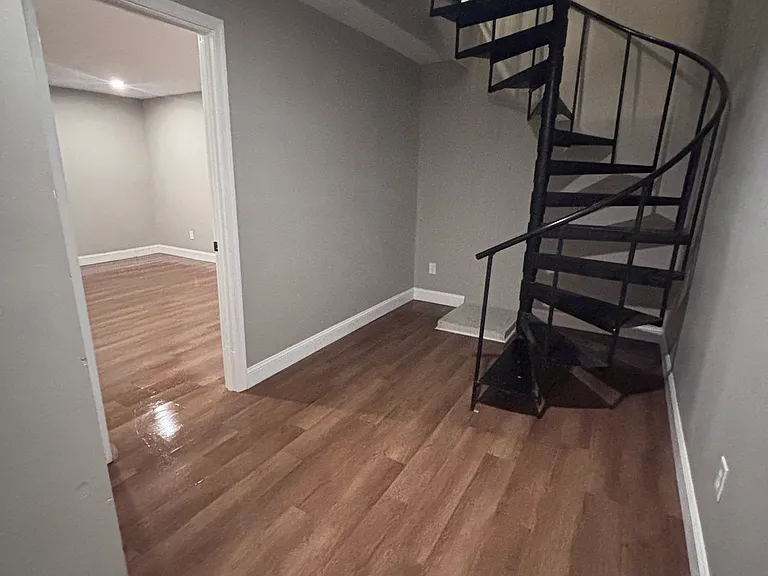 110 Railroad Ave #7 — Photo 7