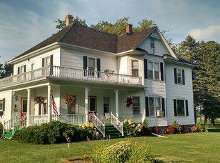 W10112 Oak Grove Rd, Clintonville, WI 54929