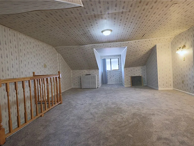 425 Pearl St — Photo 32