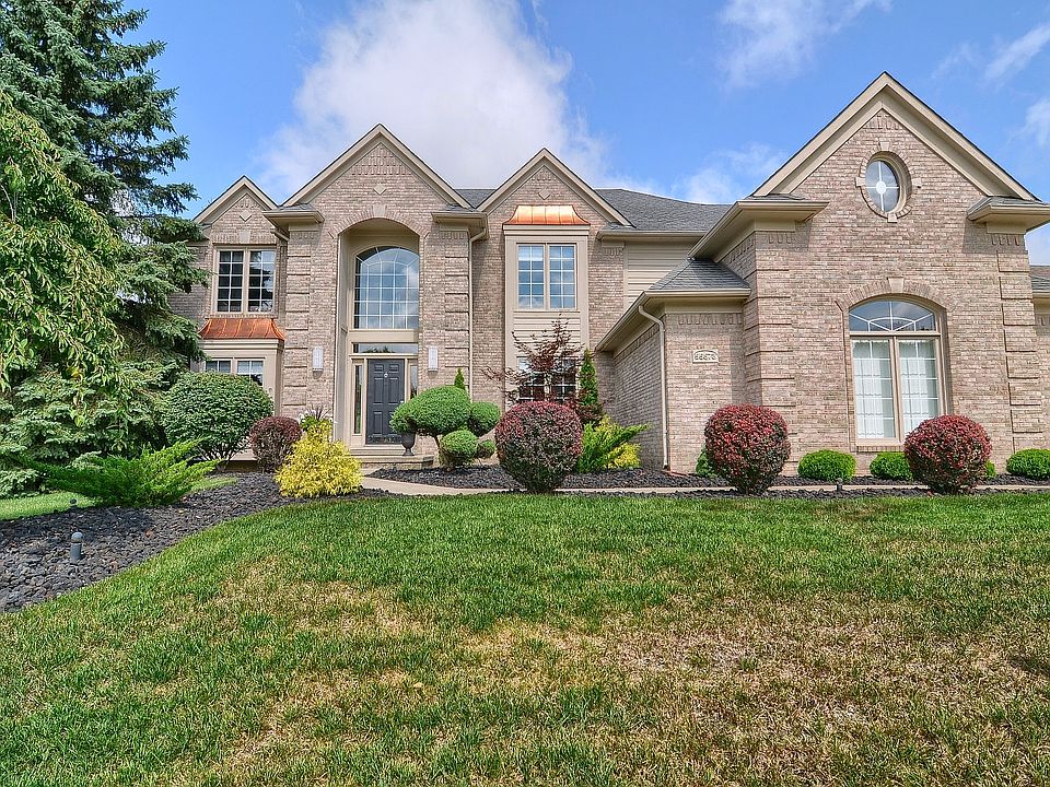 1st image of 55573 Parkview Dr