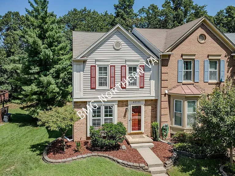 43790 Laburnum Sq — Photo 44