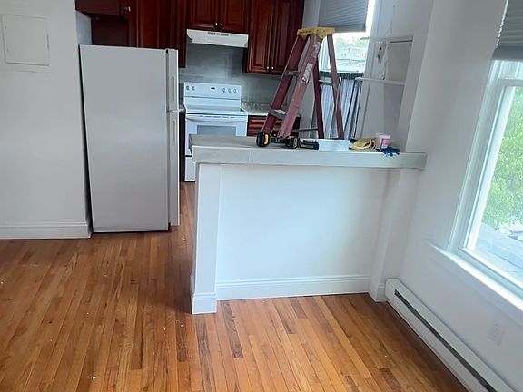 2nd image of 220 Sherman Ave #0