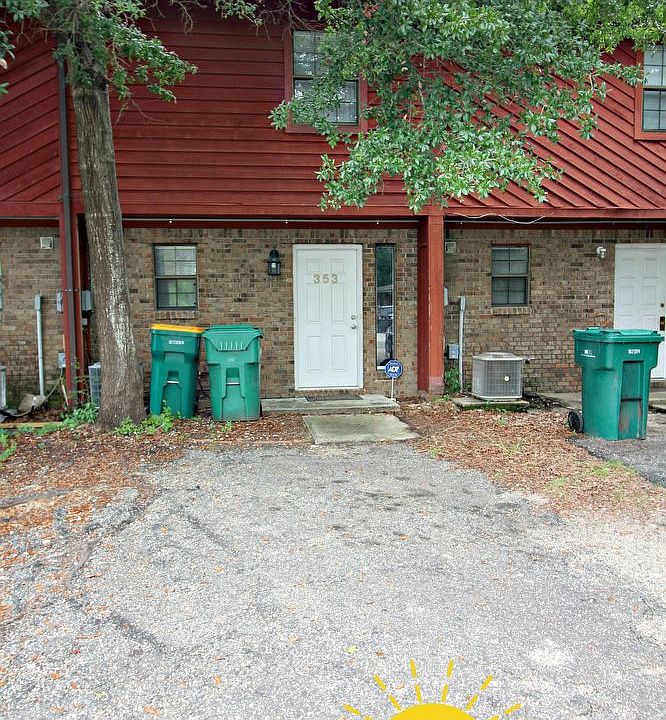 1st image of 353 Woodham Ct