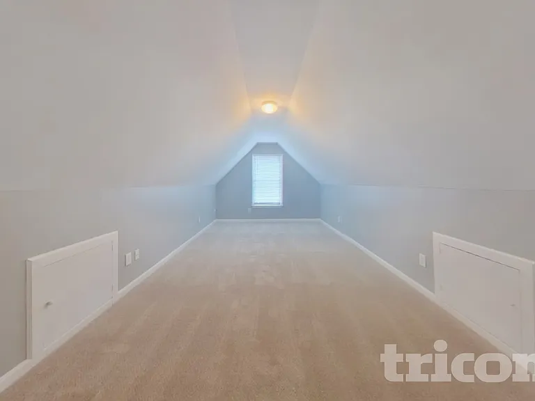 2200 Sugarbirch Dr — Photo 15