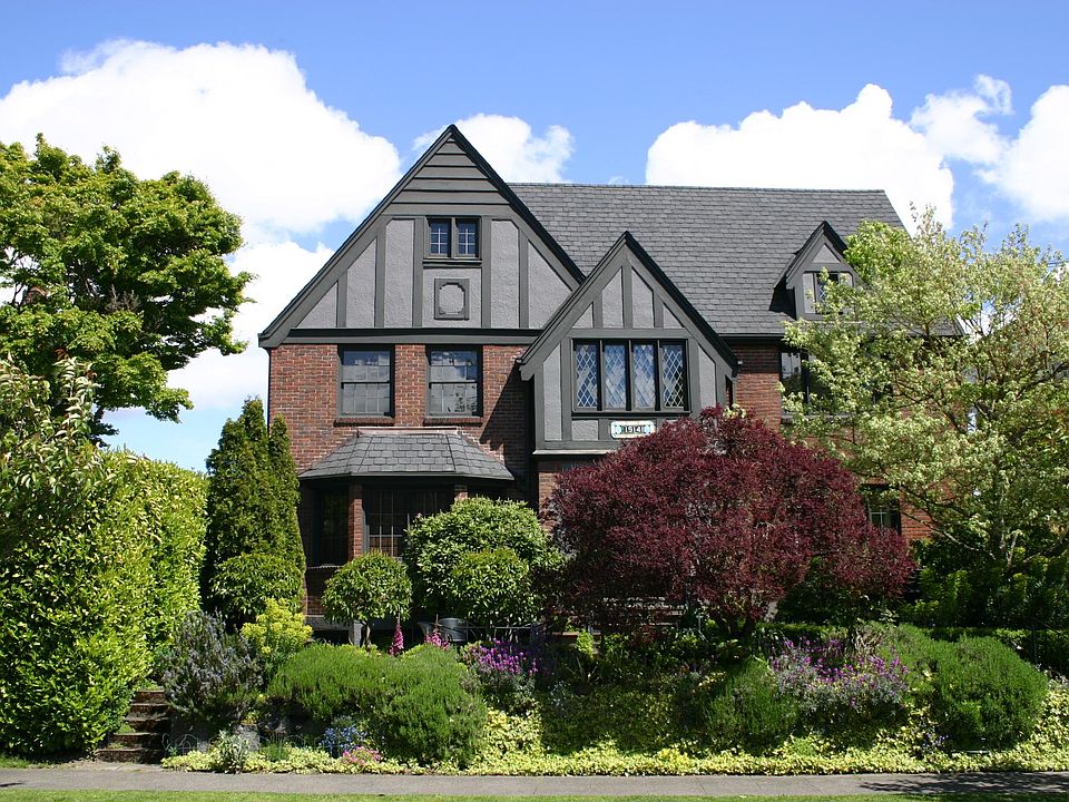 1st image of 1914 Bigelow Ave N #2