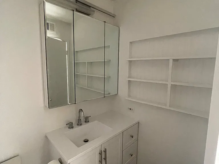608 N 74th Pl — Photo 15