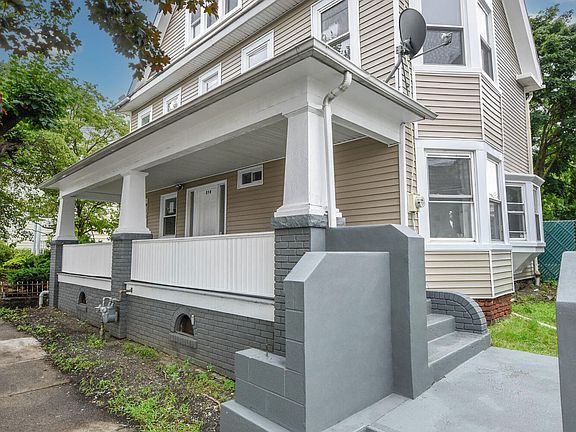 3rd image of 359 Scott St