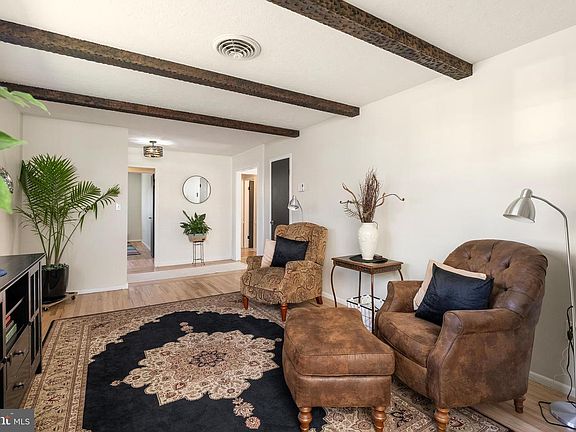 4th image of 477 Flock Rd