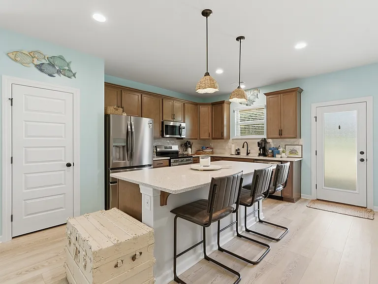 221 Willie Sanders Dr — Photo 8