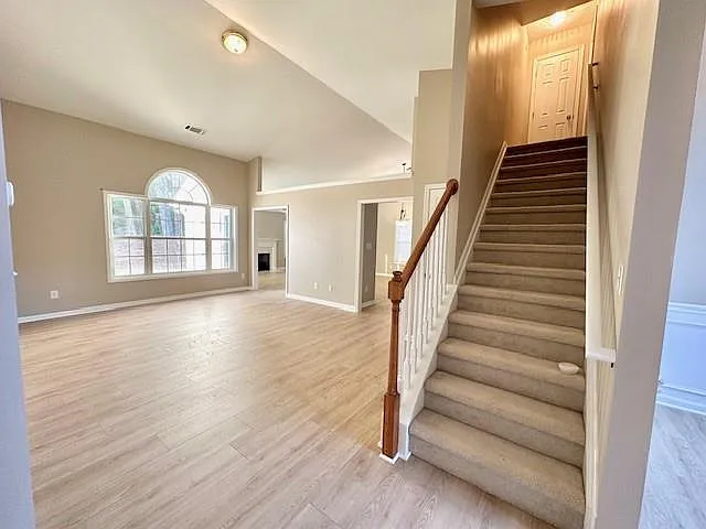 1080 Chandler Ridge Dr — Photo 3