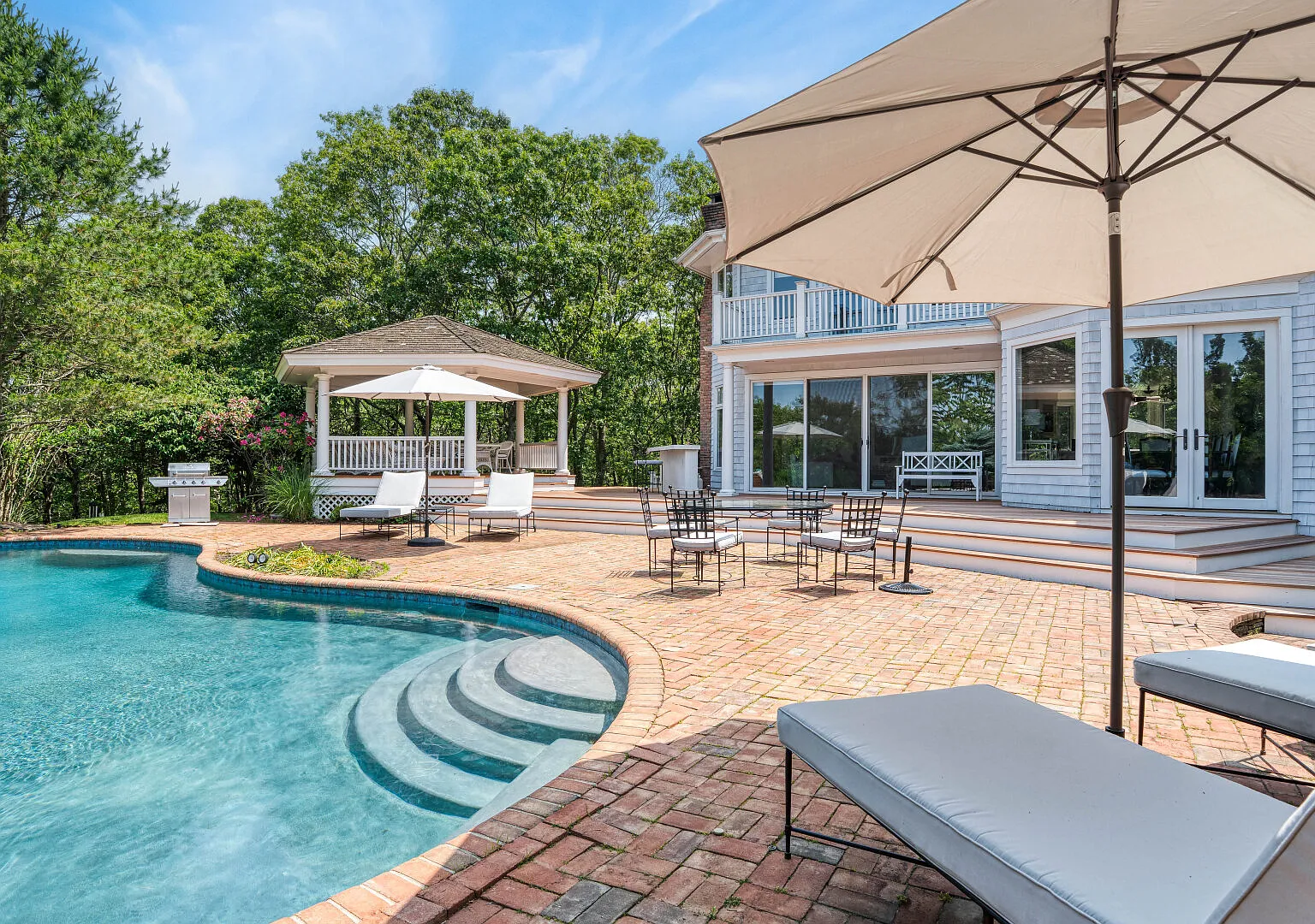 Sunset Bay view, Balcony, Pool, Private Gate — Photo 2