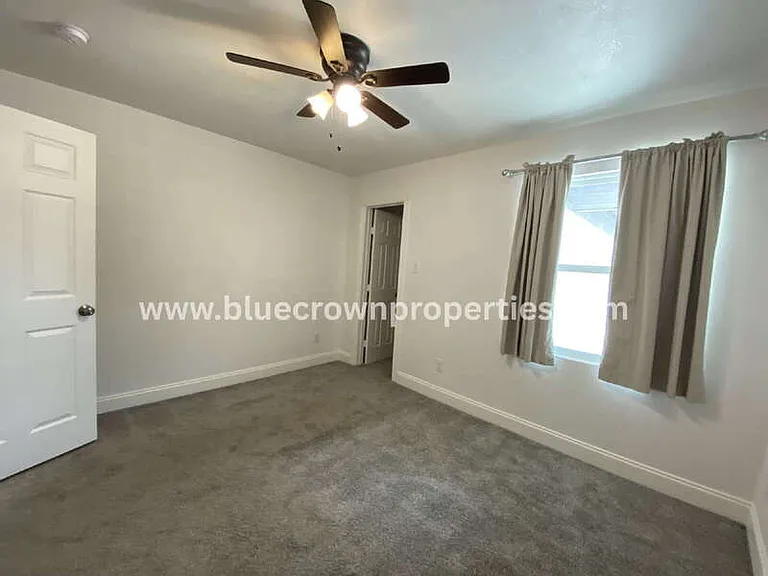 3035 Townsend Dr — Photo 11