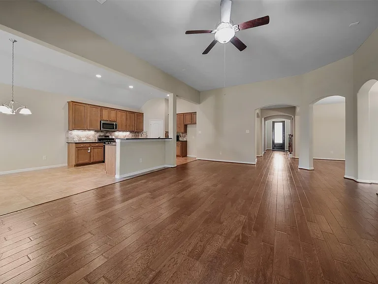 25208 Forest Ledge Dr — Photo 10