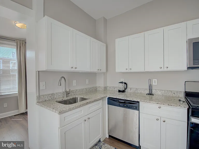 2621 E Oliver St — Photo 24