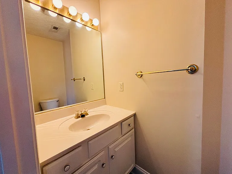 120 Willow Oak Dr — Photo 8