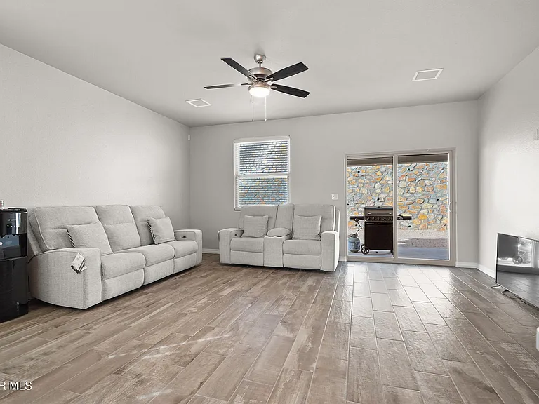 7437 Schweitz Ct — Photo 25