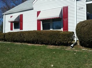 299 Mission Dr, Akron, OH 44301