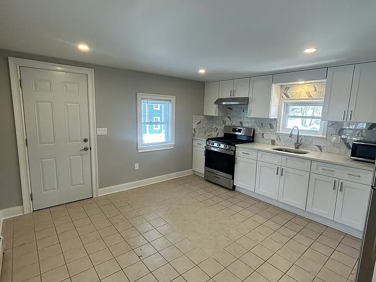 54 Forest St #2 — Photo 6