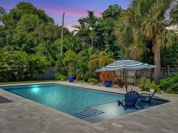 351 NE 43rd St, Oakland Park, FL 33334