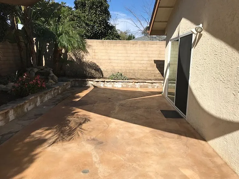 157 N Linden Dr — Photo 29