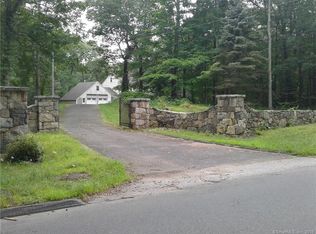 19 Plumtrees Rd, Newtown, CT 06470