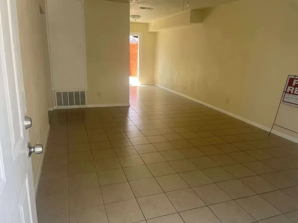 234 N Elk St, Hemet, CA 92543