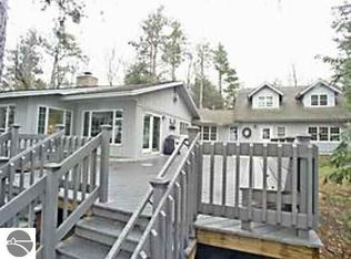 5619 N Leland Woods Dr, Leland, MI 49654
