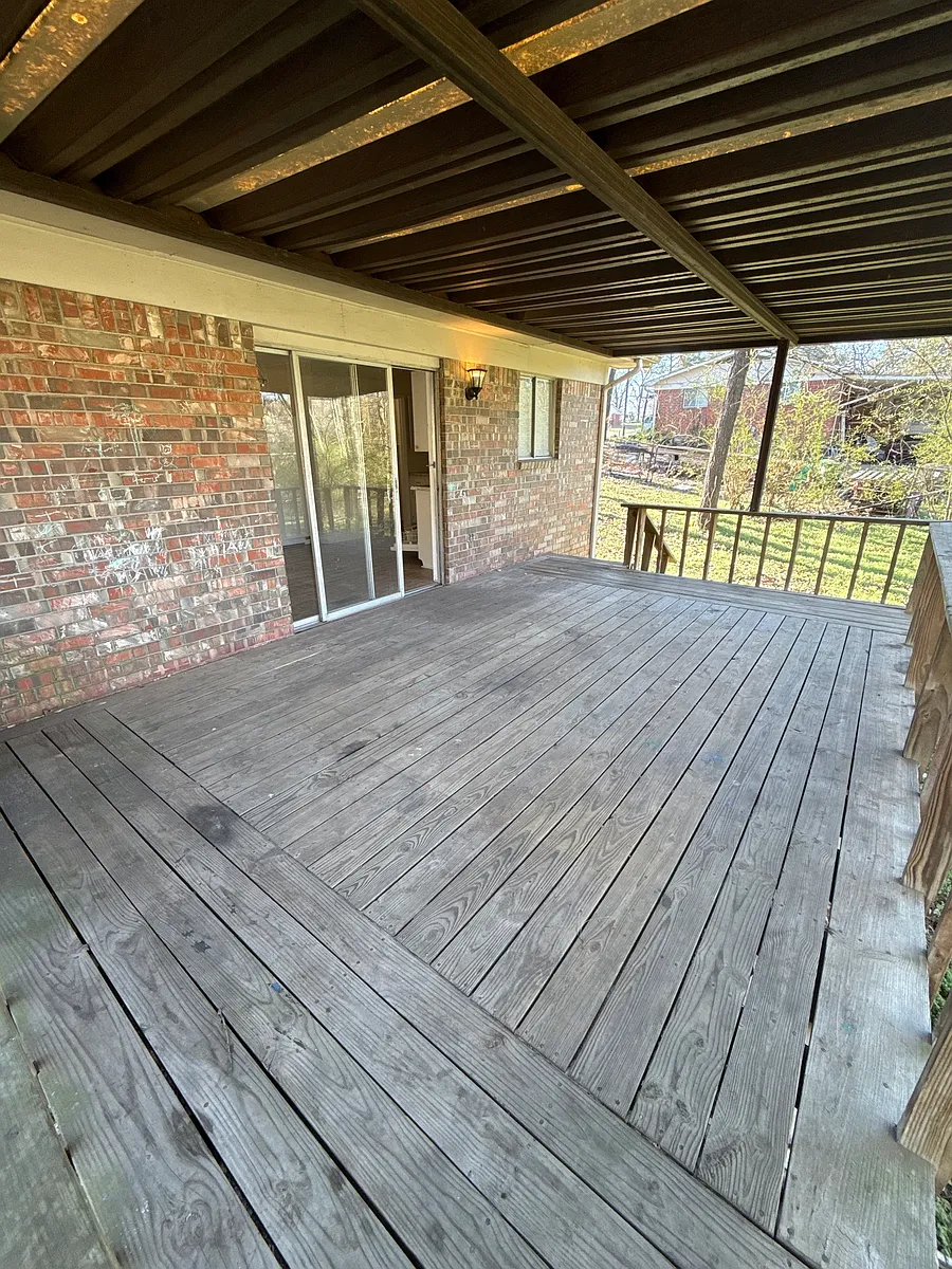Building Photo - 105 Roadmaster Ln
