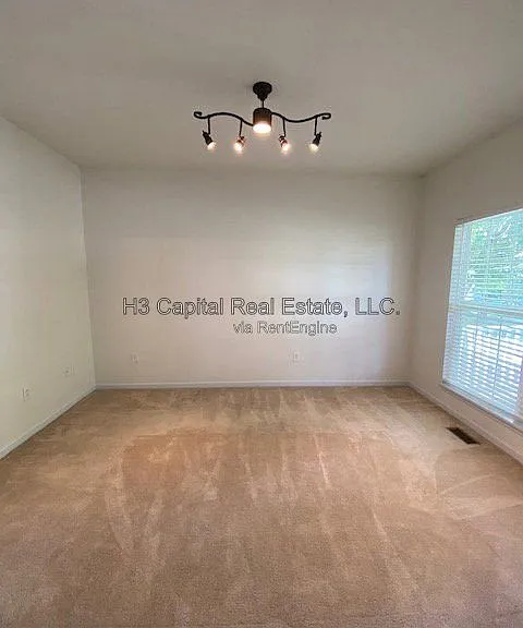 2209 Tigers Way — Photo 5