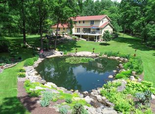 W327S7589 Squire Ln, Mukwonago, WI 53149