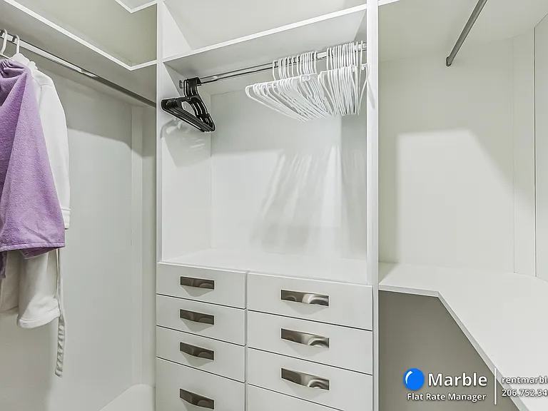 4618 Catalina Ln — Photo 35