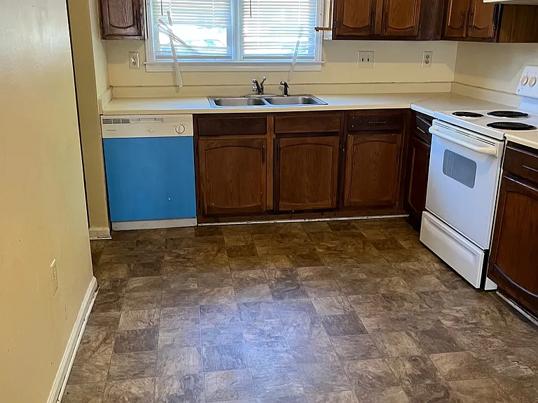 Furman Place Townhomes — Photo 10