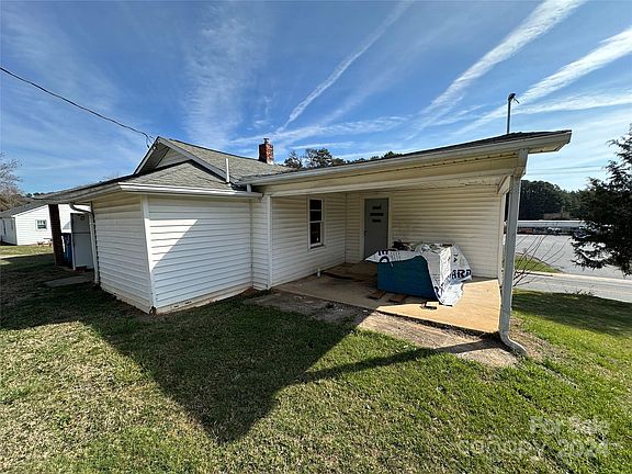 4th image of 61 N Highland Ave