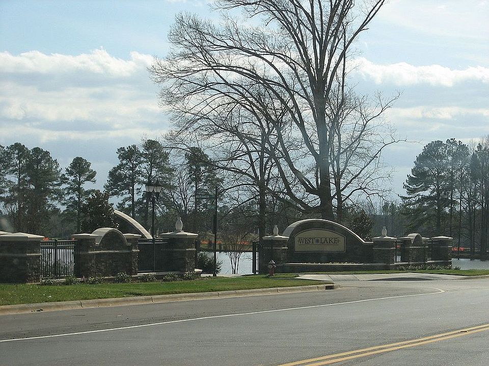 2nd image of 208 Sea Biscuit Ln