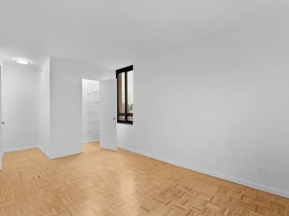 171 East 84th Street image 15 of 25