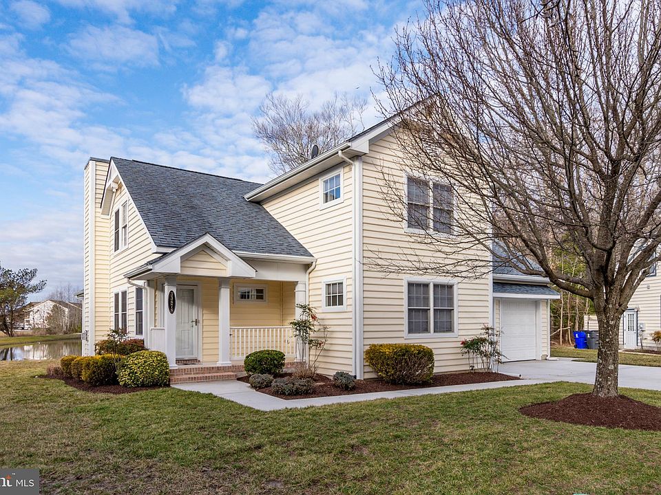 1st image of 33878 Waterside Dr