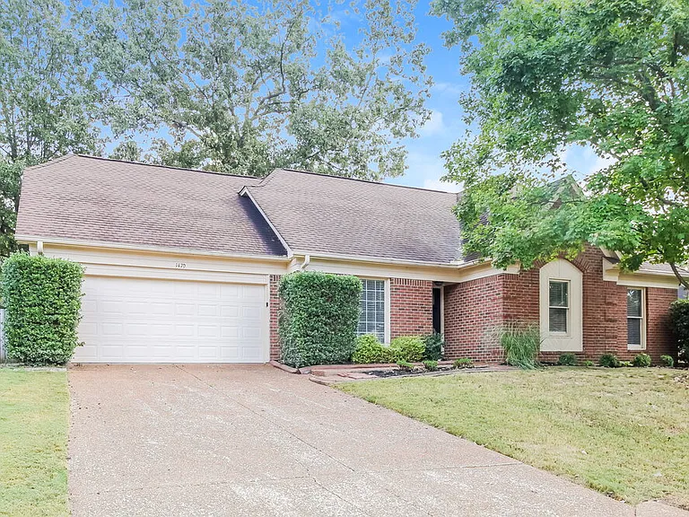 1470 Cider House Ln — Photo 4