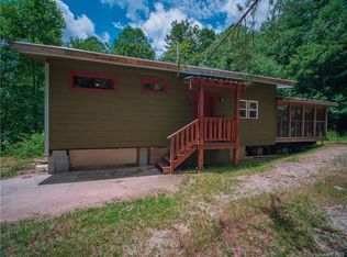 132 Morgan Creek Ct, Saluda, NC 28773