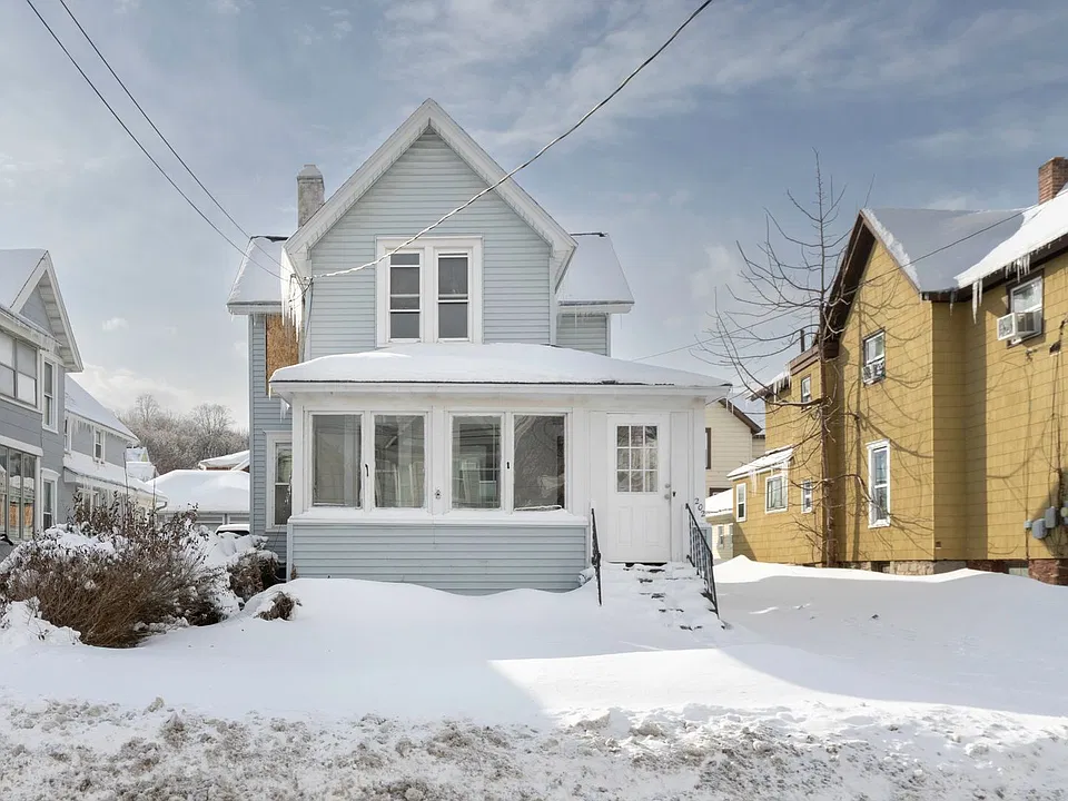202 Charles Ave