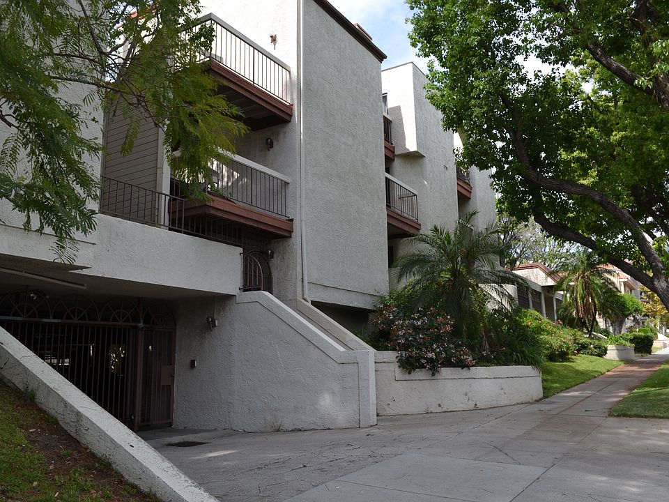 1st image of 427 E Orange Grove Ave Unit 208