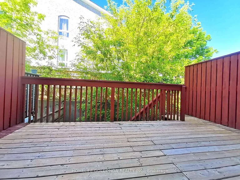 380 Riddell Ct — Photo 16