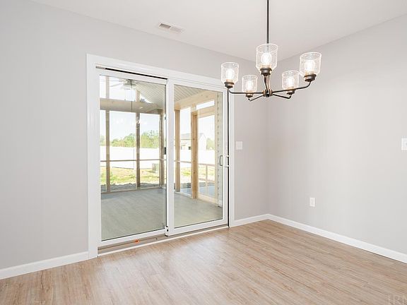 5th image of 232 W Longfellow Blvd
