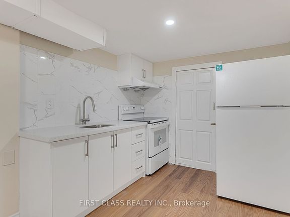 5th image of 4061 Dufferin St #Basement