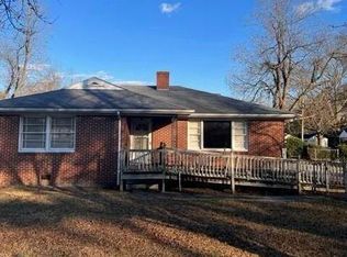 2409 S Memorial Dr, Greenville, NC 27834