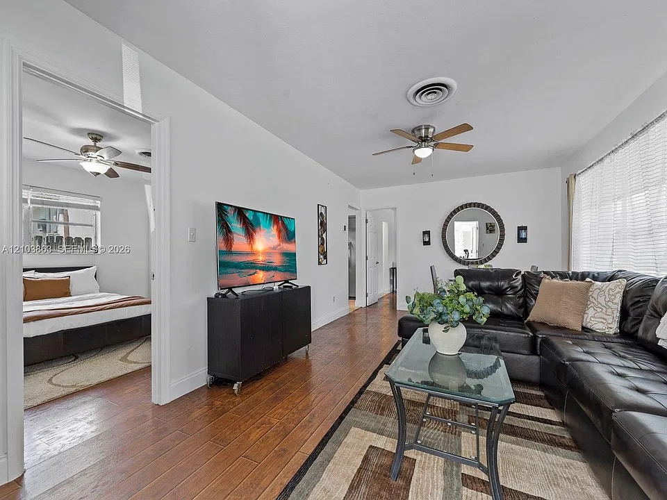 1418 N 16th Ave #1418