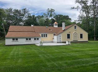(Undisclosed Address), Woodbridge, CT 06525
