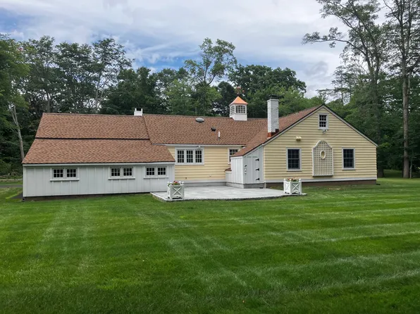 (undisclosed Address), Woodbridge, CT 06525