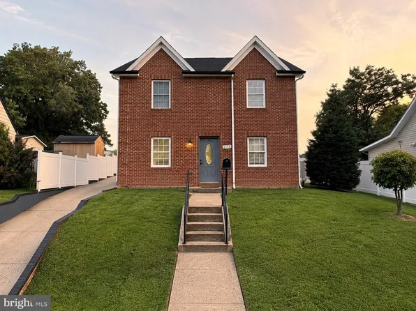 245 Manassas Dr, Manassas Park, VA 20111