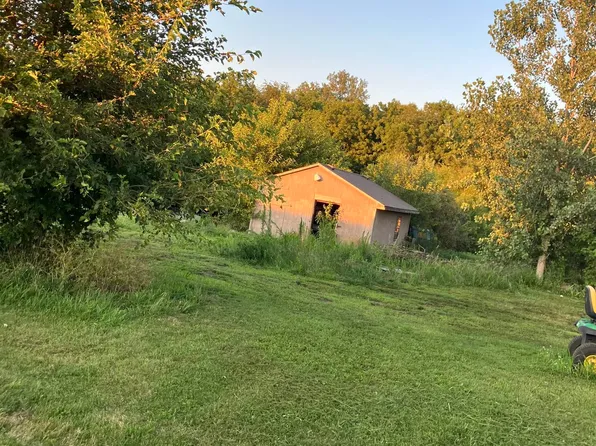 5304 Wesley Chapel Rd, New Berlin, IL 62670