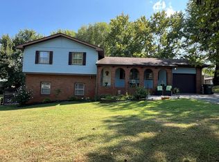 303 Bradley Ct, Hopkinsville, KY 42240